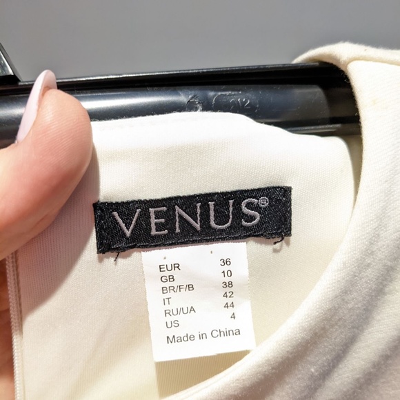 White dress - Picture 3 of 4